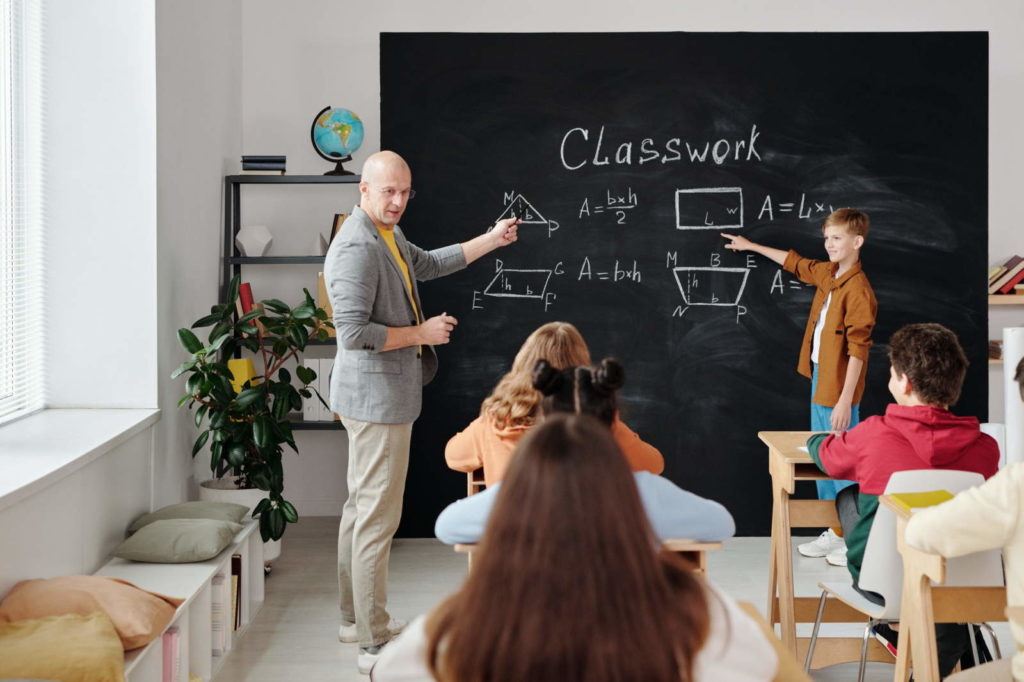smart-education-wireless-solutions-image-mist-mindware-teachers-benefits